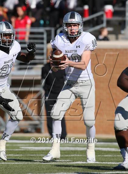 Thumbnail 2 in Martin vs. Allen (UIL 6A Regional Playoff) photogallery.