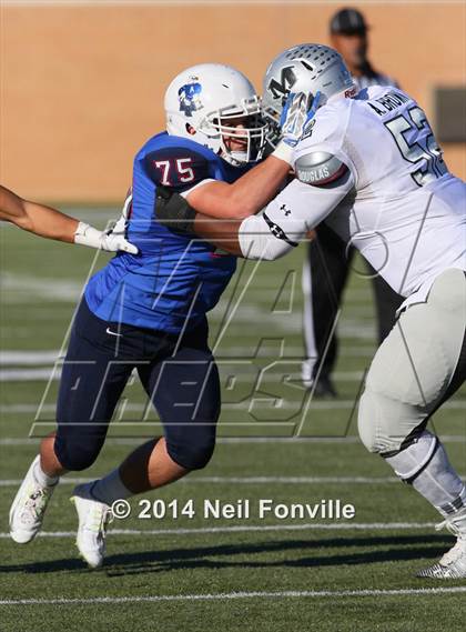 Thumbnail 1 in Martin vs. Allen (UIL 6A Regional Playoff) photogallery.