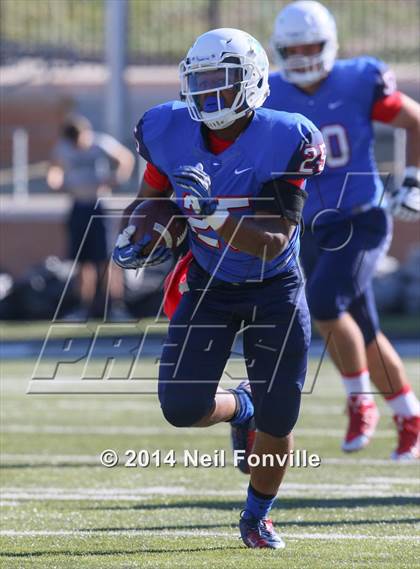 Thumbnail 2 in Martin vs. Allen (UIL 6A Regional Playoff) photogallery.
