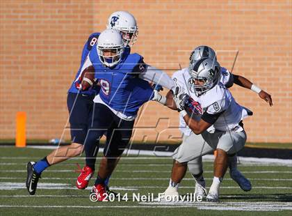 Thumbnail 3 in Martin vs. Allen (UIL 6A Regional Playoff) photogallery.