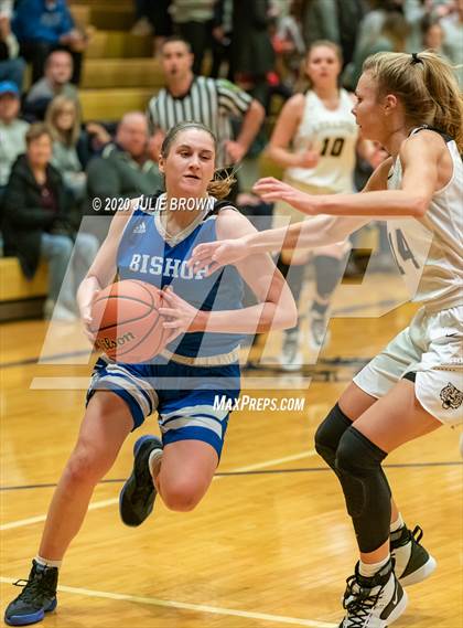 Thumbnail 2 in Lebanon vs Indianapolis Bishop Chatard (IHSAA 3A Sectional Playoff) photogallery.