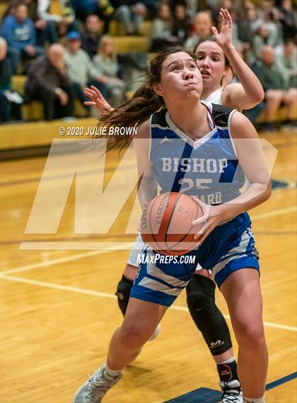 Thumbnail 3 in Lebanon vs Indianapolis Bishop Chatard (IHSAA 3A Sectional Playoff) photogallery.