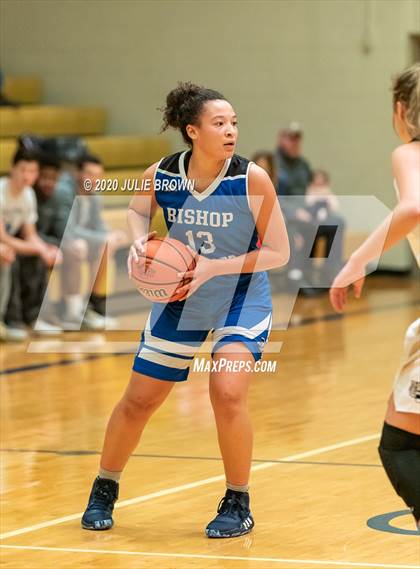 Thumbnail 1 in Lebanon vs Indianapolis Bishop Chatard (IHSAA 3A Sectional Playoff) photogallery.