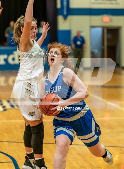 Thumbnail 3 in Lebanon vs Indianapolis Bishop Chatard (IHSAA 3A Sectional Playoff) photogallery.