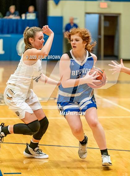 Thumbnail 2 in Lebanon vs Indianapolis Bishop Chatard (IHSAA 3A Sectional Playoff) photogallery.