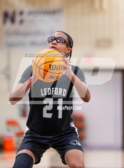 Thumbnail 2 in Ledford @ North Davidson photogallery.