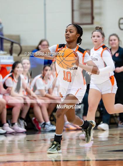Thumbnail 2 in Ledford @ North Davidson photogallery.