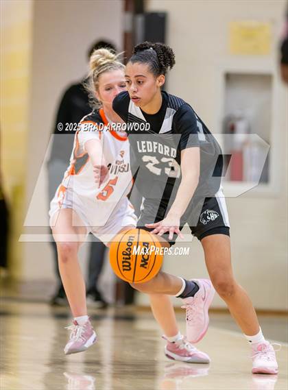 Thumbnail 1 in Ledford @ North Davidson photogallery.
