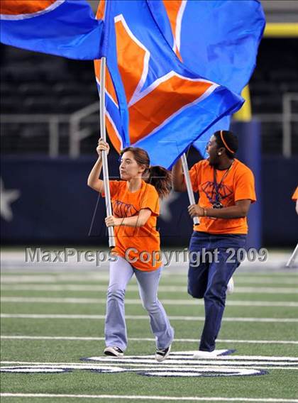 Thumbnail 3 in Richland vs. Bowie (Texas 5A D2 Region 1 Bi-District Playoffs) photogallery.