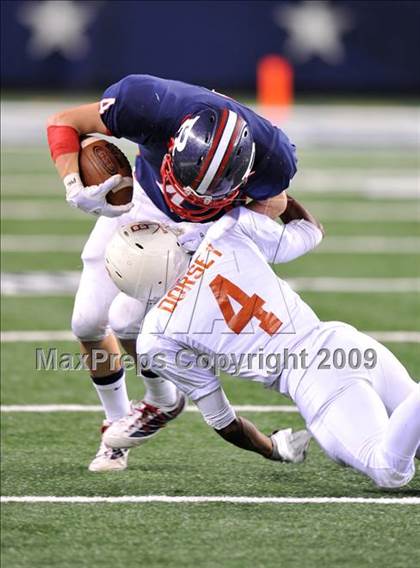 Thumbnail 2 in Richland vs. Bowie (Texas 5A D2 Region 1 Bi-District Playoffs) photogallery.