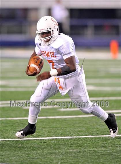 Thumbnail 3 in Richland vs. Bowie (Texas 5A D2 Region 1 Bi-District Playoffs) photogallery.