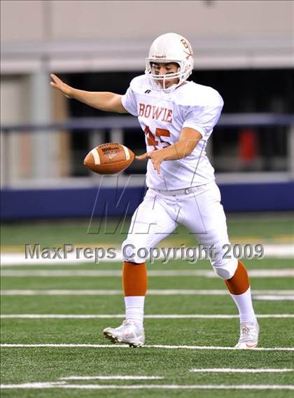 Thumbnail 1 in Richland vs. Bowie (Texas 5A D2 Region 1 Bi-District Playoffs) photogallery.