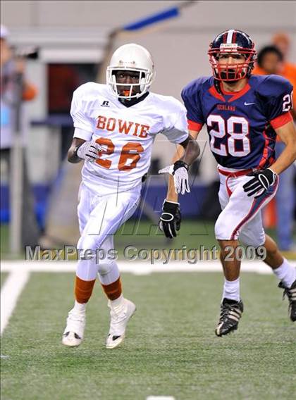 Thumbnail 2 in Richland vs. Bowie (Texas 5A D2 Region 1 Bi-District Playoffs) photogallery.