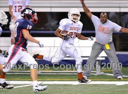 Thumbnail 3 in Richland vs. Bowie (Texas 5A D2 Region 1 Bi-District Playoffs) photogallery.
