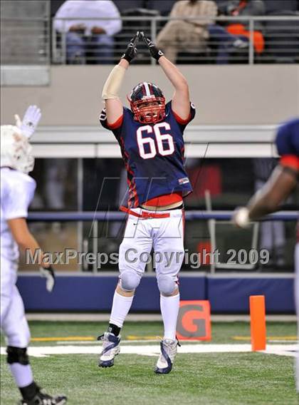 Thumbnail 3 in Richland vs. Bowie (Texas 5A D2 Region 1 Bi-District Playoffs) photogallery.