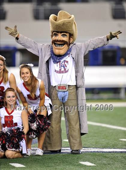 Thumbnail 1 in Richland vs. Bowie (Texas 5A D2 Region 1 Bi-District Playoffs) photogallery.