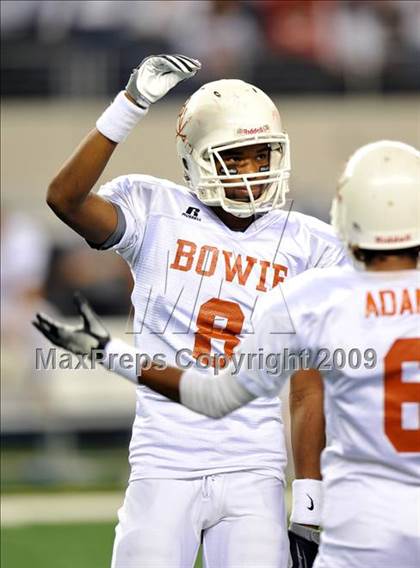 Thumbnail 2 in Richland vs. Bowie (Texas 5A D2 Region 1 Bi-District Playoffs) photogallery.