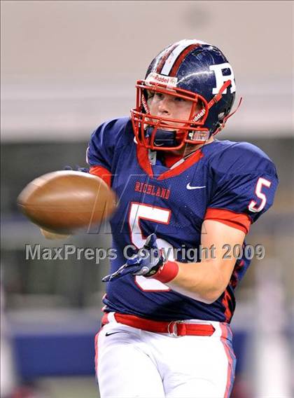 Thumbnail 1 in Richland vs. Bowie (Texas 5A D2 Region 1 Bi-District Playoffs) photogallery.
