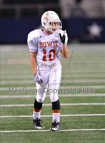 Thumbnail 2 in Richland vs. Bowie (Texas 5A D2 Region 1 Bi-District Playoffs) photogallery.