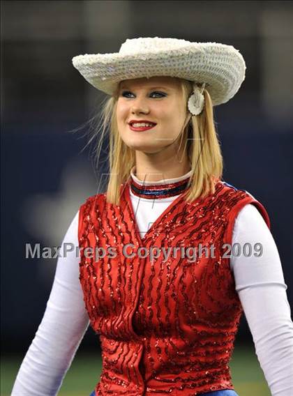 Thumbnail 2 in Richland vs. Bowie (Texas 5A D2 Region 1 Bi-District Playoffs) photogallery.