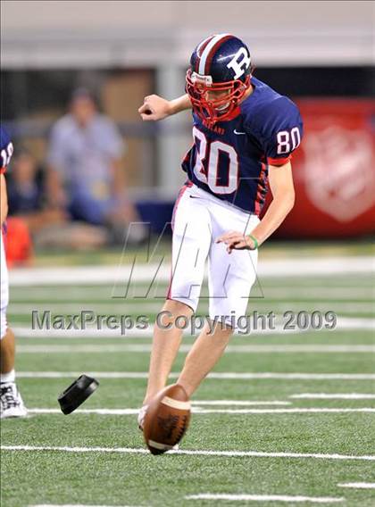 Thumbnail 3 in Richland vs. Bowie (Texas 5A D2 Region 1 Bi-District Playoffs) photogallery.