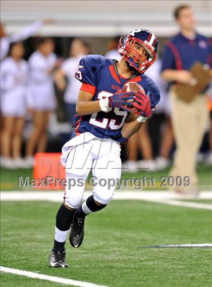 Thumbnail 3 in Richland vs. Bowie (Texas 5A D2 Region 1 Bi-District Playoffs) photogallery.