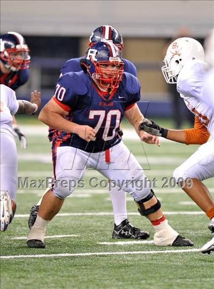 Thumbnail 1 in Richland vs. Bowie (Texas 5A D2 Region 1 Bi-District Playoffs) photogallery.