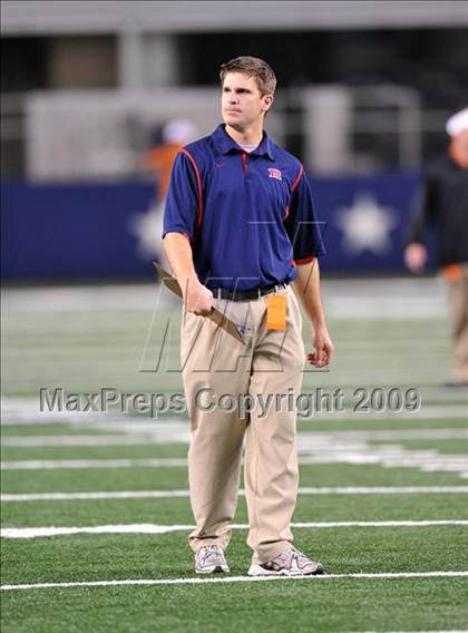 Thumbnail 2 in Richland vs. Bowie (Texas 5A D2 Region 1 Bi-District Playoffs) photogallery.