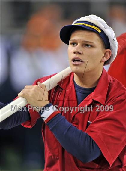 Thumbnail 2 in Richland vs. Bowie (Texas 5A D2 Region 1 Bi-District Playoffs) photogallery.