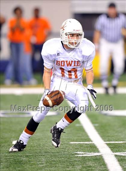 Thumbnail 3 in Richland vs. Bowie (Texas 5A D2 Region 1 Bi-District Playoffs) photogallery.