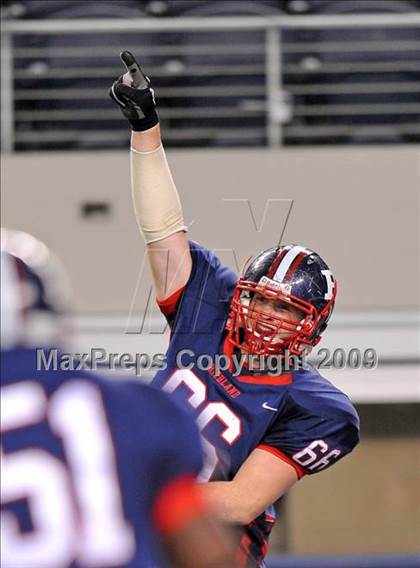 Thumbnail 2 in Richland vs. Bowie (Texas 5A D2 Region 1 Bi-District Playoffs) photogallery.