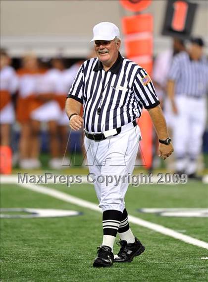 Thumbnail 3 in Richland vs. Bowie (Texas 5A D2 Region 1 Bi-District Playoffs) photogallery.