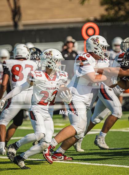Thumbnail 2 in JSerra Catholic @ Servite photogallery.
