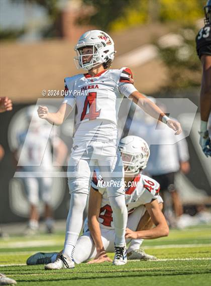 Thumbnail 2 in JSerra Catholic @ Servite photogallery.