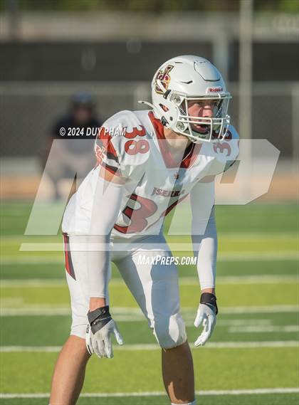 Thumbnail 2 in JSerra Catholic @ Servite photogallery.
