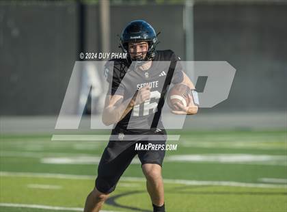 Thumbnail 1 in JSerra Catholic @ Servite photogallery.