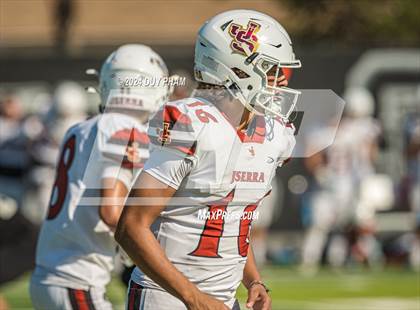 Thumbnail 2 in JSerra Catholic @ Servite photogallery.