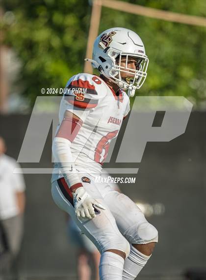 Thumbnail 2 in JSerra Catholic @ Servite photogallery.