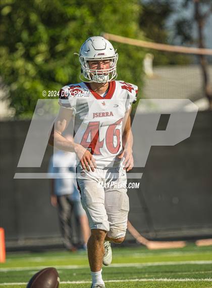 Thumbnail 2 in JSerra Catholic @ Servite photogallery.