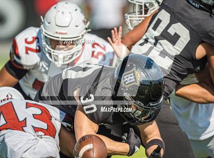 Thumbnail 2 in JSerra Catholic @ Servite photogallery.