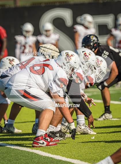 Thumbnail 2 in JSerra Catholic @ Servite photogallery.