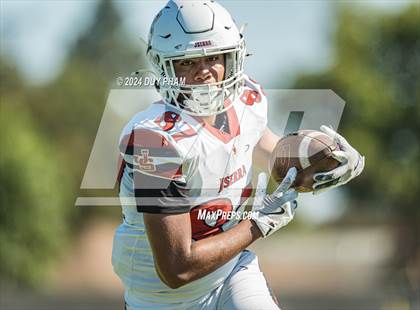 Thumbnail 2 in JSerra Catholic @ Servite photogallery.