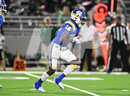 Thumbnail 1 in Little Cypress-Mauriceville vs. Chapel Hill (4A D1 Region III Final) photogallery.