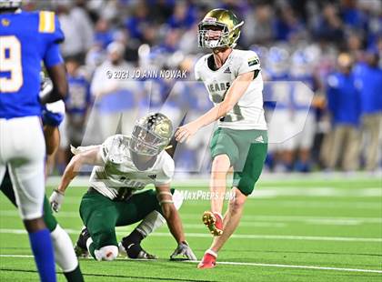 Thumbnail 2 in Little Cypress-Mauriceville vs. Chapel Hill (4A D1 Region III Final) photogallery.