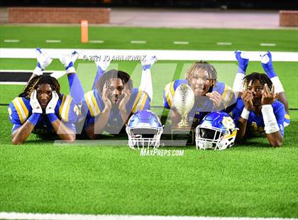 Thumbnail 3 in Little Cypress-Mauriceville vs. Chapel Hill (4A D1 Region III Final) photogallery.