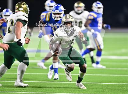 Thumbnail 3 in Little Cypress-Mauriceville vs. Chapel Hill (4A D1 Region III Final) photogallery.