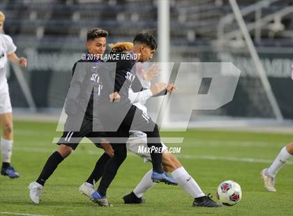 Thumbnail 3 in Air Academy vs. Skyview (CHSAA 4A State Final) photogallery.