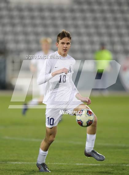 Thumbnail 3 in Air Academy vs. Skyview (CHSAA 4A State Final) photogallery.