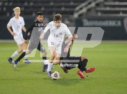 Thumbnail 3 in Air Academy vs. Skyview (CHSAA 4A State Final) photogallery.