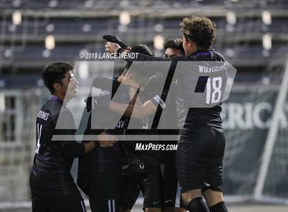 Thumbnail 3 in Air Academy vs. Skyview (CHSAA 4A State Final) photogallery.